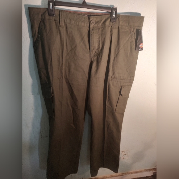 Brand new cargo pants - Picture 1 of 3